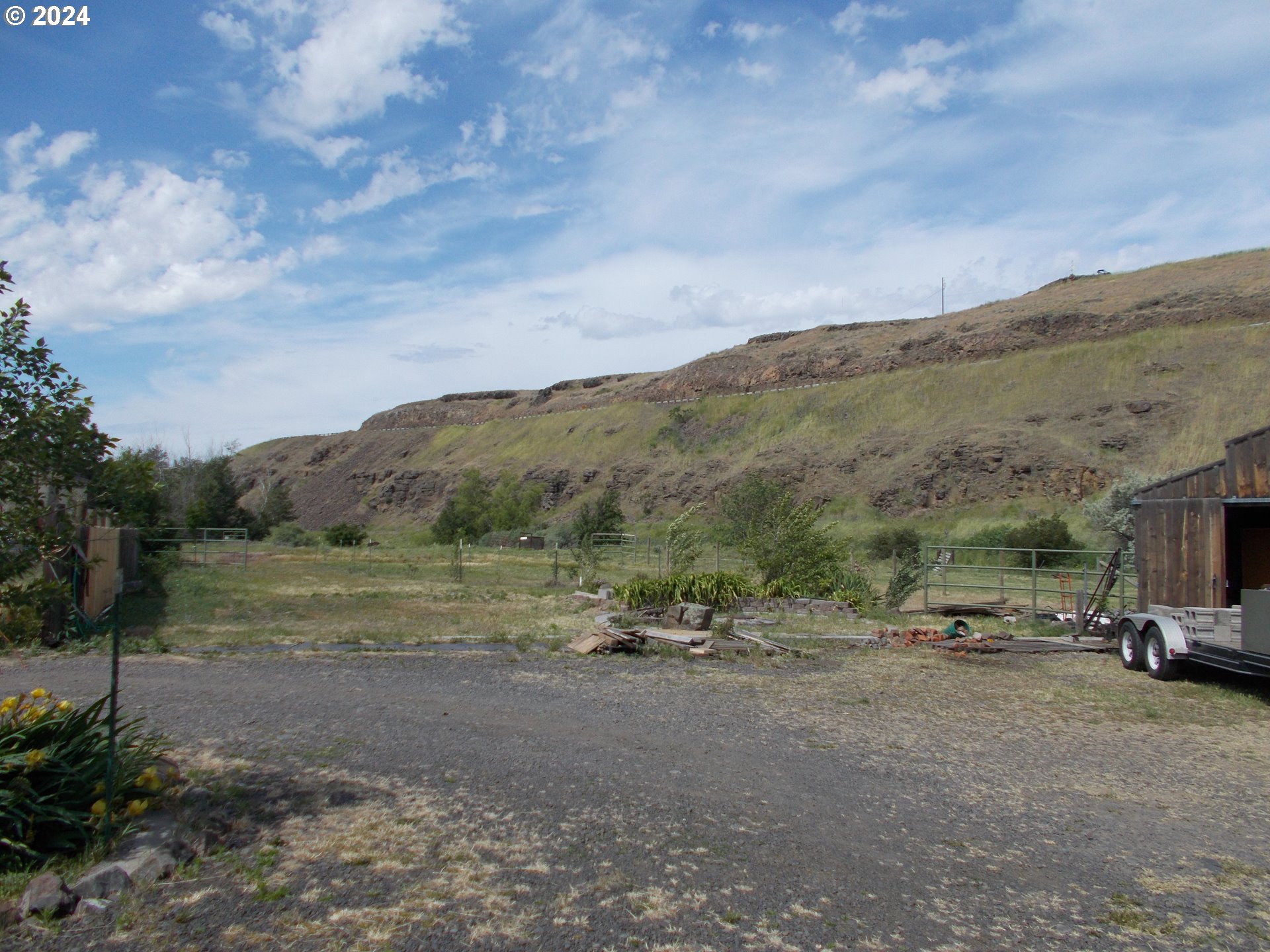 41475 Birch Creek Road Pendleton, OR 97801 - Photo 5 of 21 a view of outdoor space with city view
