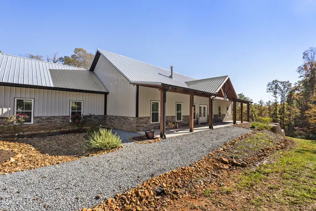 $1,500,000 | 594 Highway 100, Centerville, TN 37033