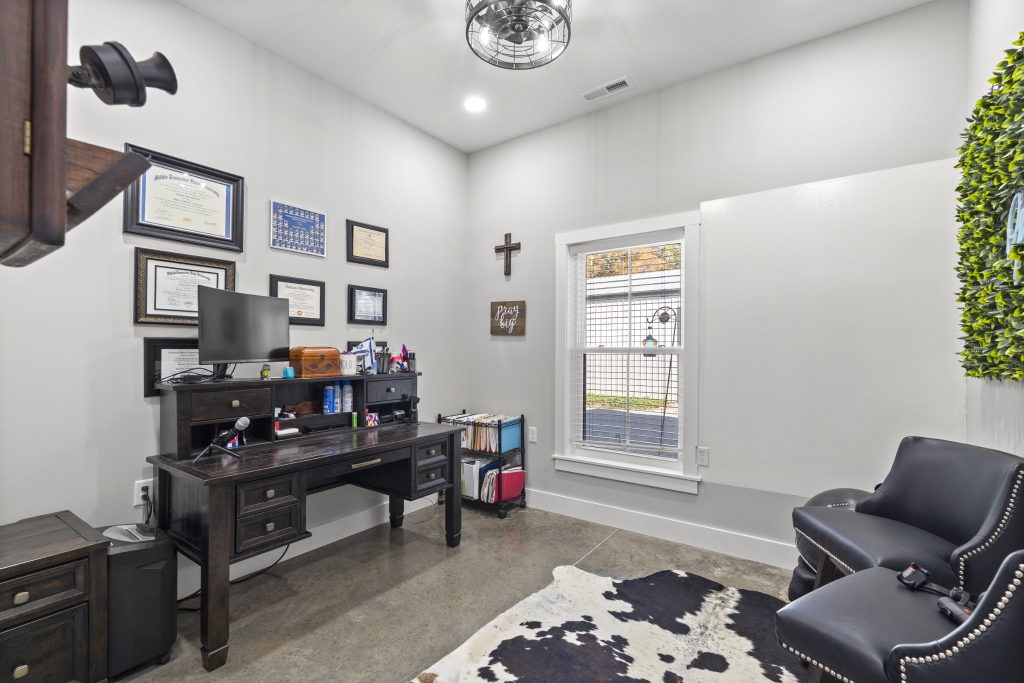 594 Highway 100 Centerville, TN 37033 - Photo 24 of 40 a bedroom with furniture and a window