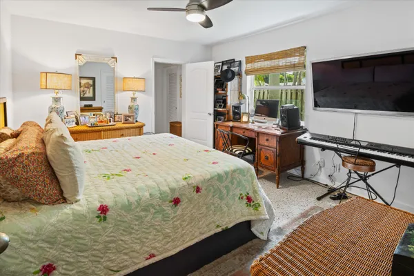 $5,995 | 202 32nd Street, West Palm Beach, FL 33407