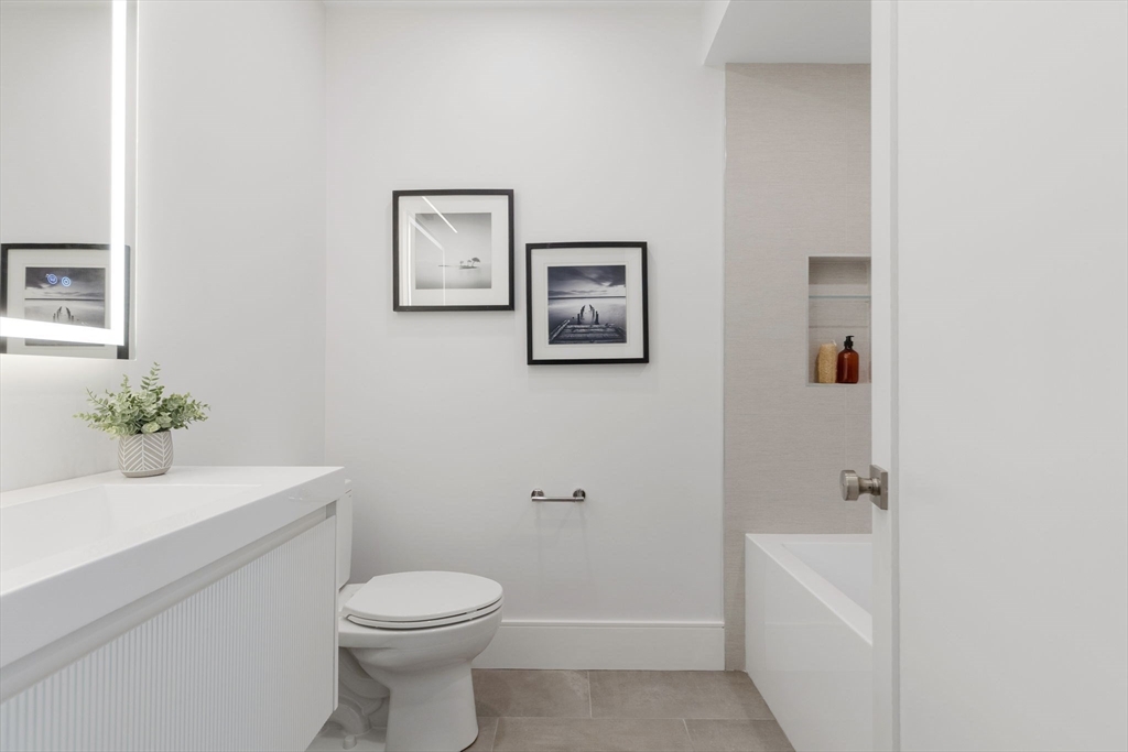 24 Auburn Street, Unit PH Brookline, MA 02446 - Photo 17 of 23