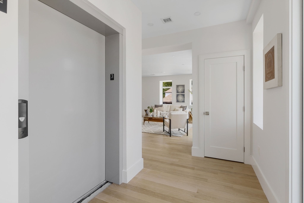 24 Auburn Street, Unit PH Brookline, MA 02446 - Photo 3 of 23