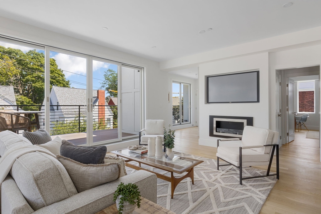 24 Auburn Street, Unit PH Brookline, MA 02446 - Photo 5 of 23