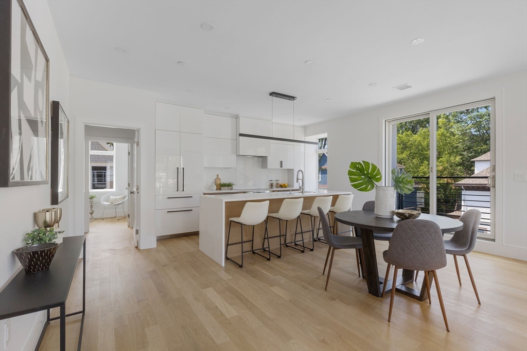 24 Auburn Street, Unit PH Brookline, MA 02446 - Photo 8 of 23