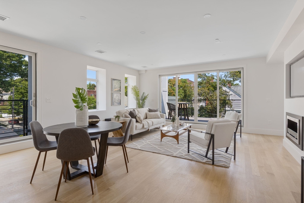 24 Auburn Street, Unit PH Brookline, MA 02446 - Photo 10 of 23