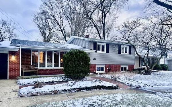 $309,900 | 2311 Clyde Terrace, Homewood, IL 60430