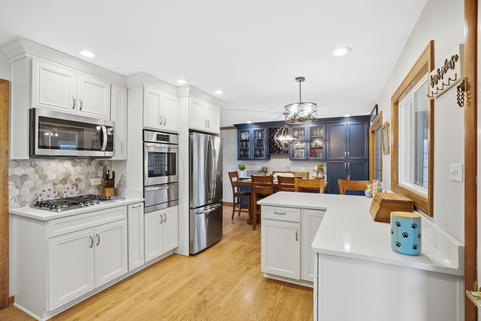 2311 Clyde Terrace Homewood, IL 60430 - Photo 5 of 19