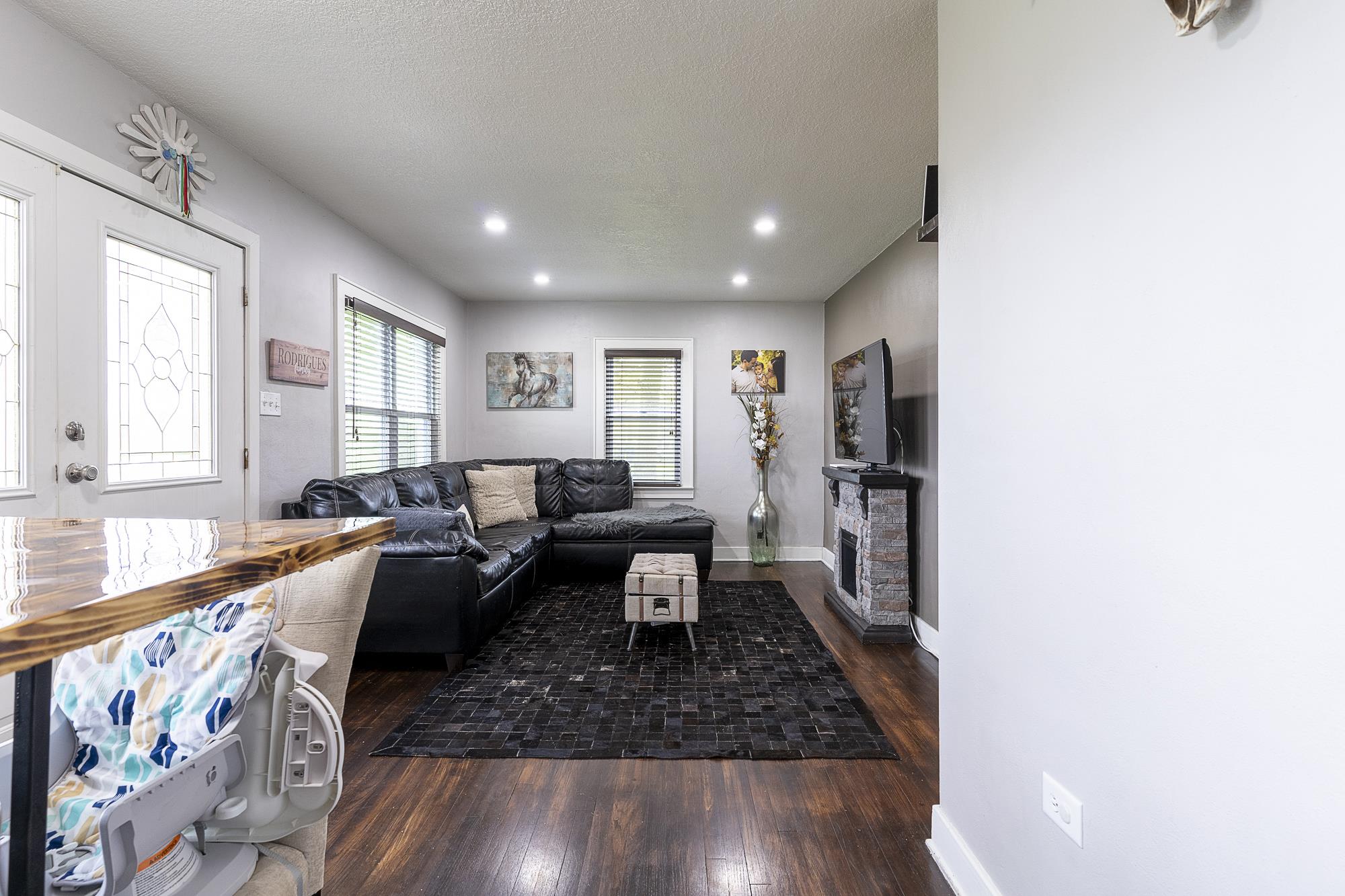 7311 Thompson Road Hoagland, IN 46745 - Photo 10 of 36 Gallery Image 10