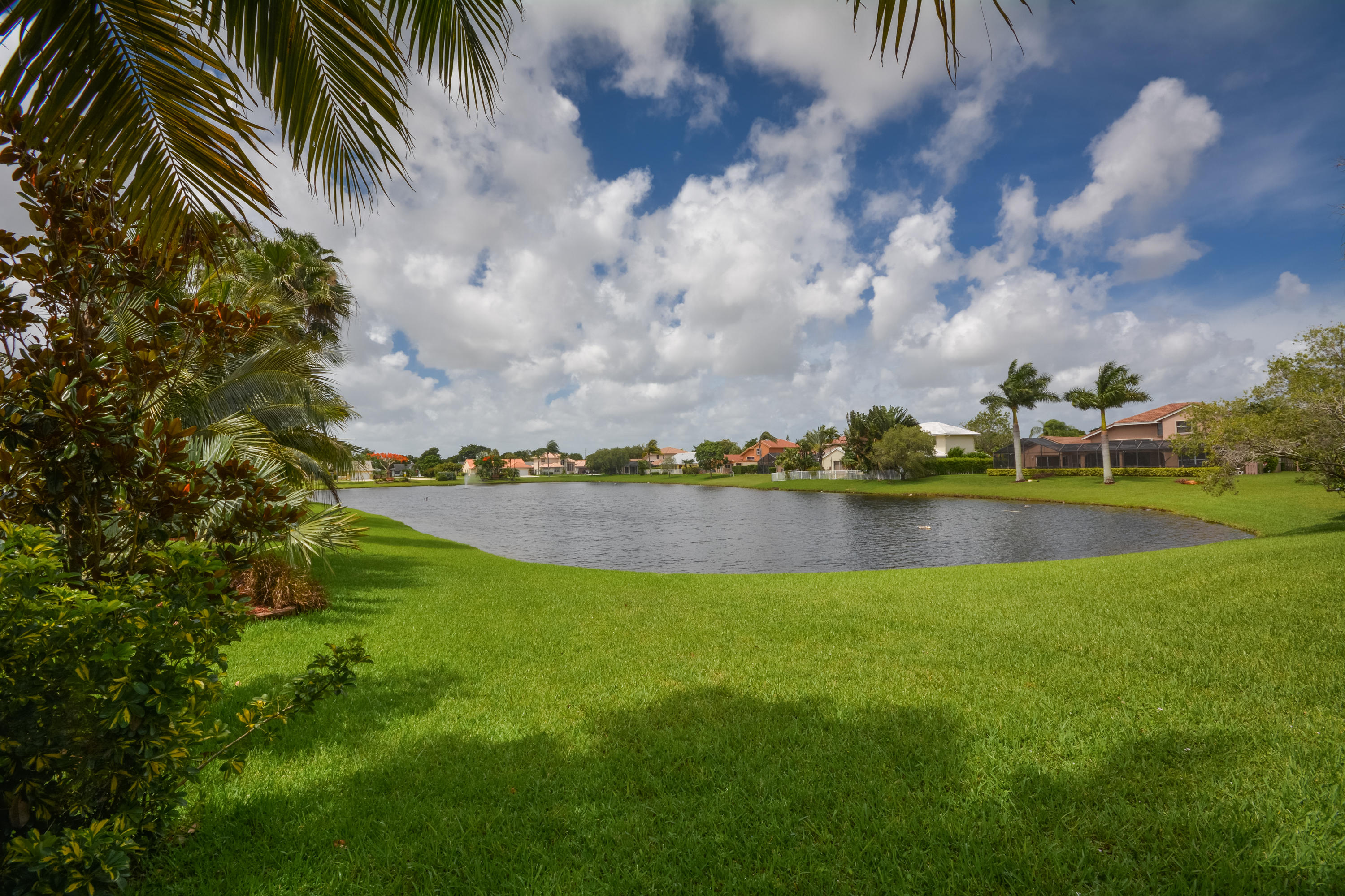 9626 Carousel Circle North Boca Raton, FL 33434 - Photo 3 of 21 9626 Carousel Cir N_Pam Thomes_18