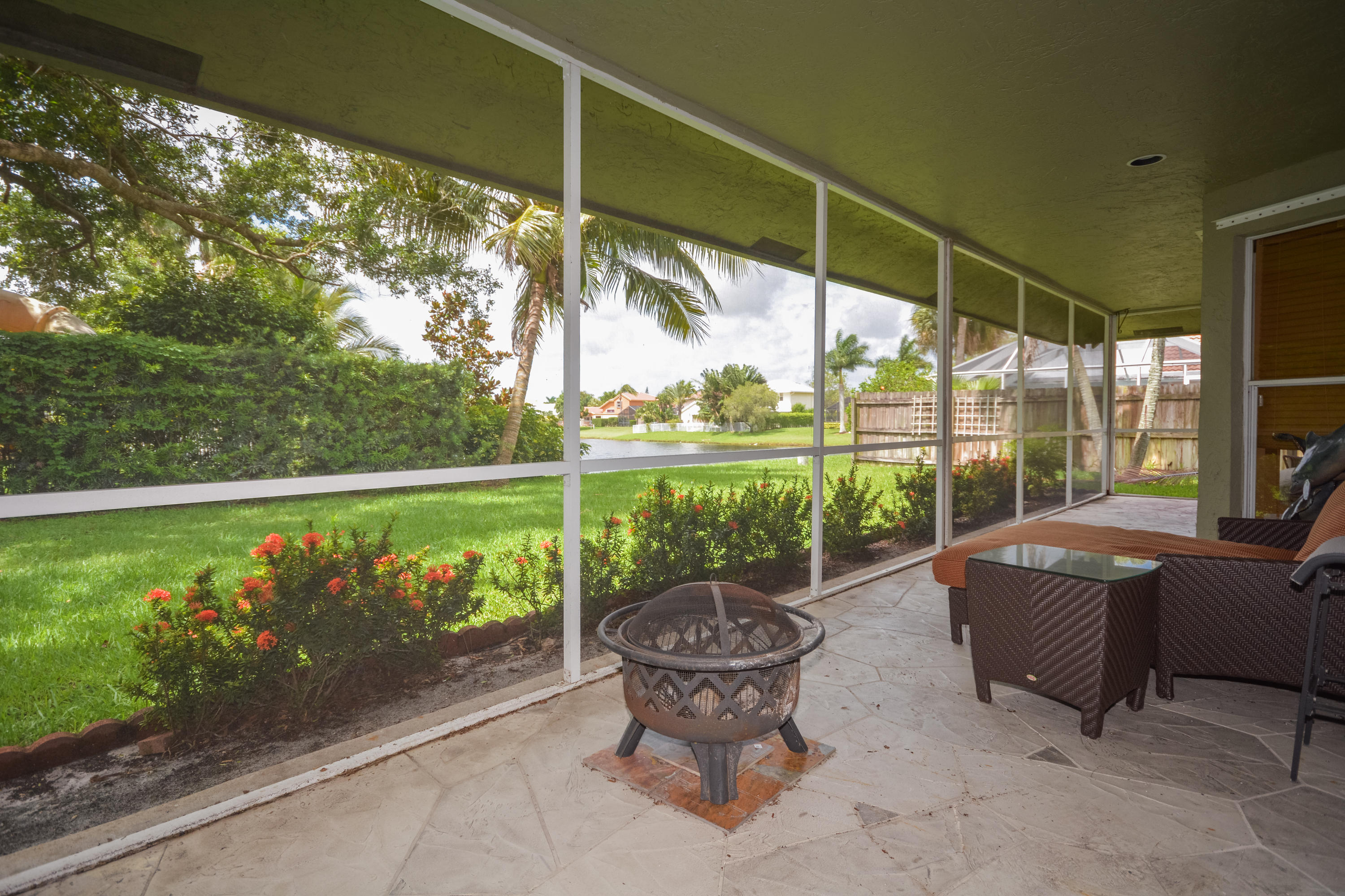 9626 Carousel Circle North Boca Raton, FL 33434 - Photo 7 of 21 9626 Carousel Cir N_Pam Thomes_22