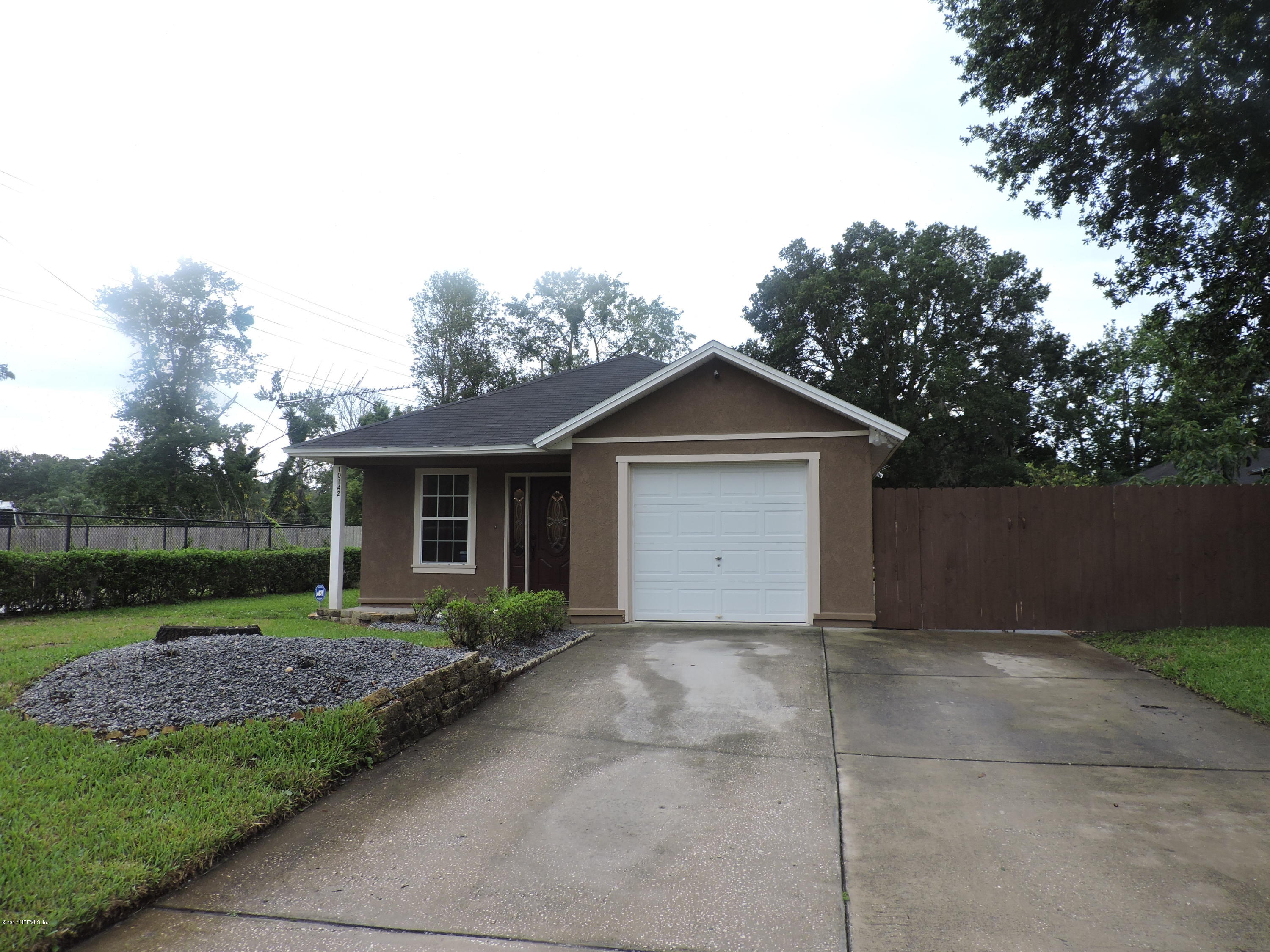 10142 Agave Road Jacksonville, FL 32246 - Photo 2 of 19 front view 2