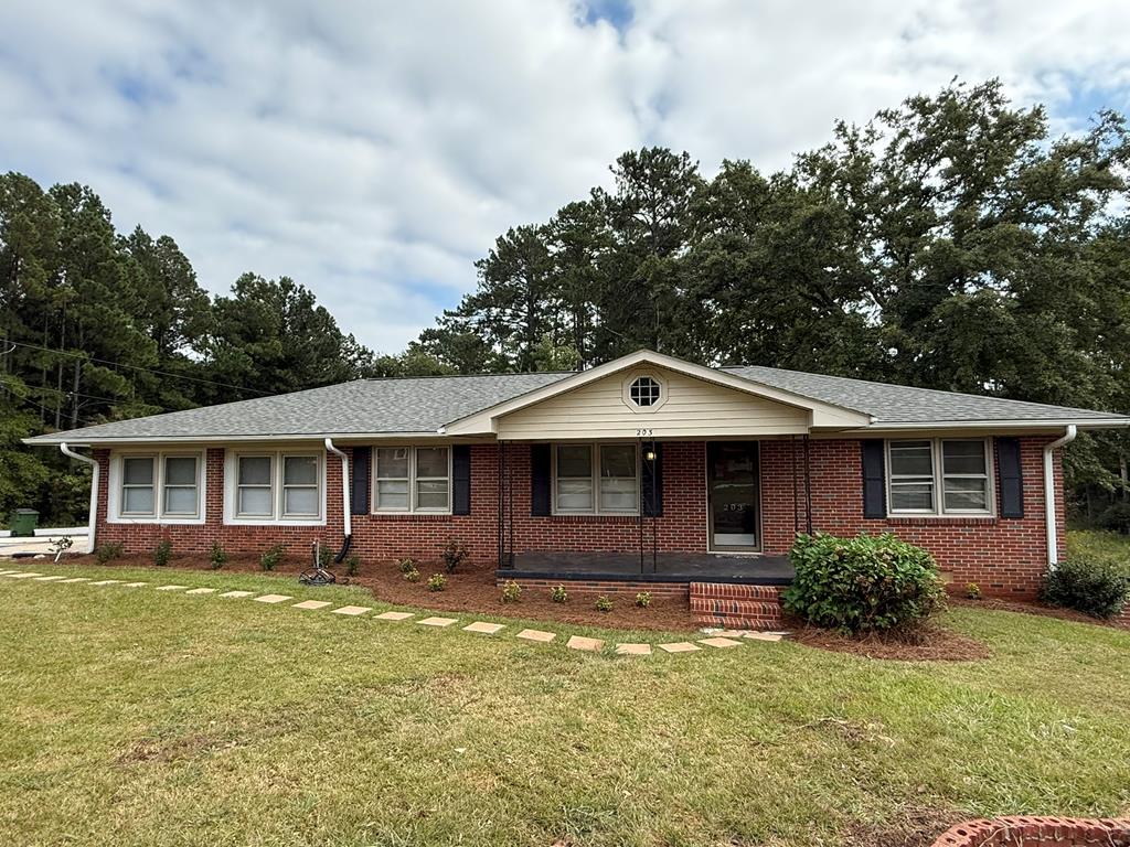 203 5th Avenue McCormick, SC 29835 - Photo 1 of 21 Main View