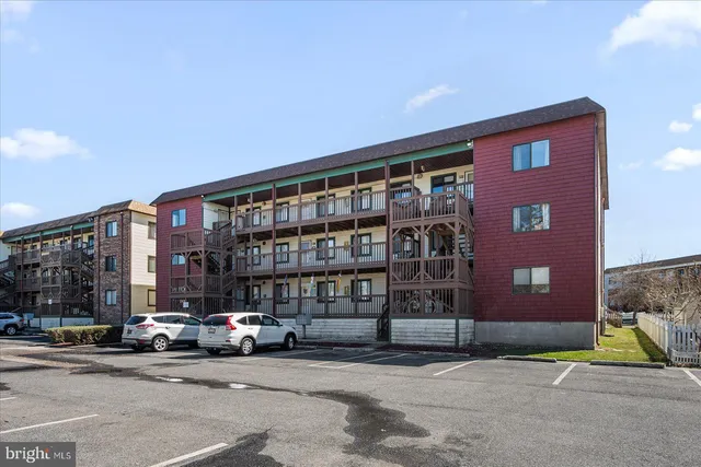 $325,000 | 411 146th Street, Unit 145, Ocean City, MD 21842