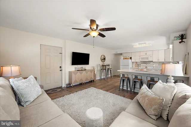 $325,000 | 411 146th Street, Unit 145, Ocean City, MD 21842