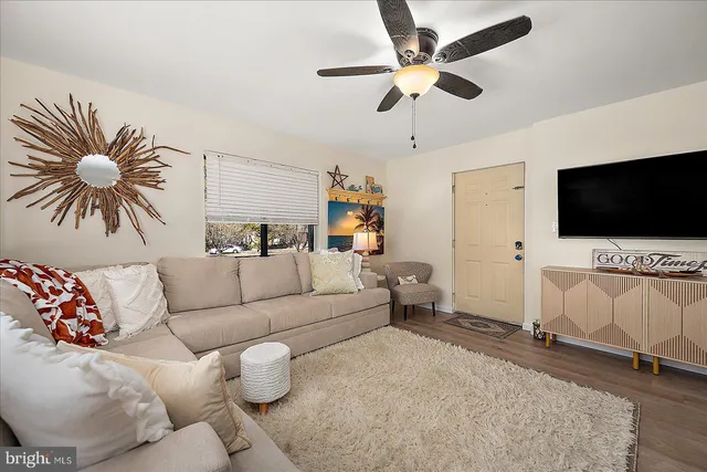 $325,000 | 411 146th Street, Unit 145, Ocean City, MD 21842