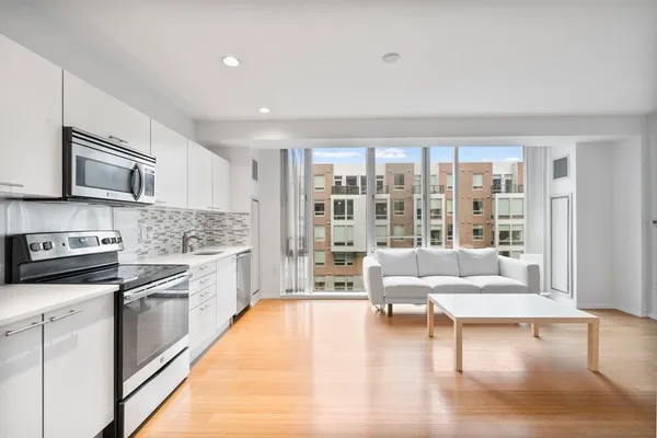 $3,200 | 2 Earhart Street, Unit 510, Cambridge, MA 02141