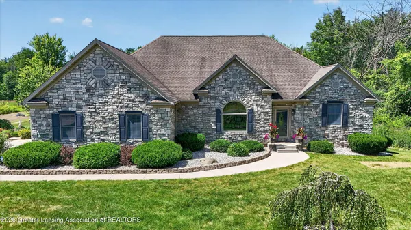 $719,900 | 325 Priest Road, Owosso, MI 48867