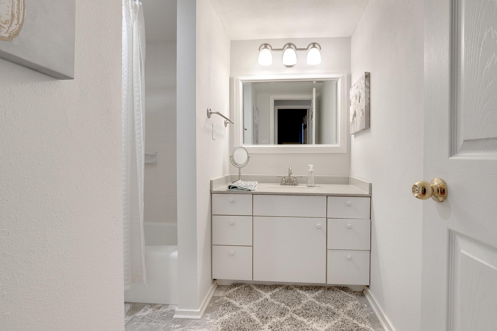6308 Barrie Road, Unit 1A Edina, MN 55435 - Photo 8 of 10
