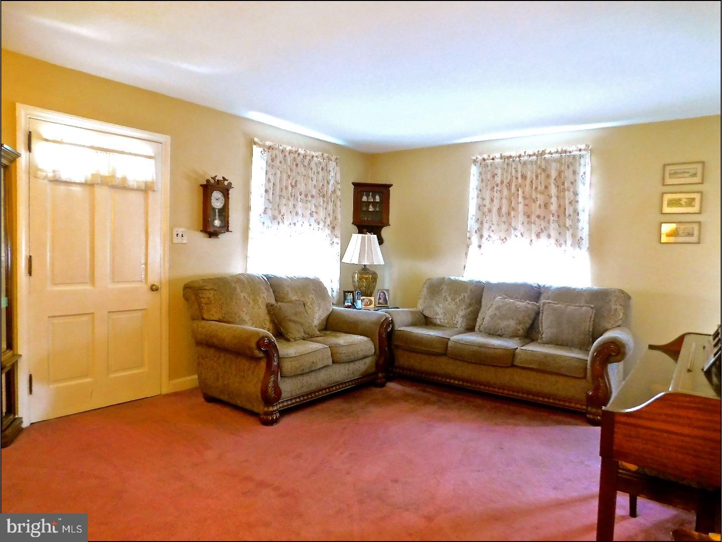 504 Bonsall Road Ridley Park, PA 19078 - Photo 4 of 23 Living Room