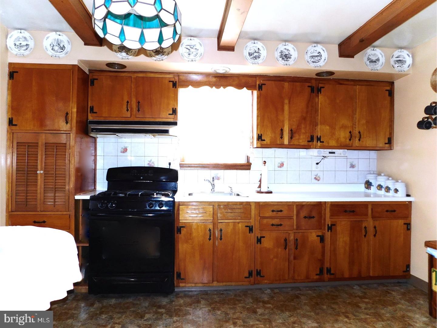 504 Bonsall Road Ridley Park, PA 19078 - Photo 7 of 23 Kitchen