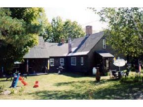 21 Weare Road Henniker, NH 03242 - Photo 2 of 5
