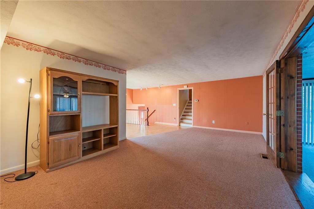 1541 Anderson Road Pittsburgh, PA 15209 - Photo 11 of 25