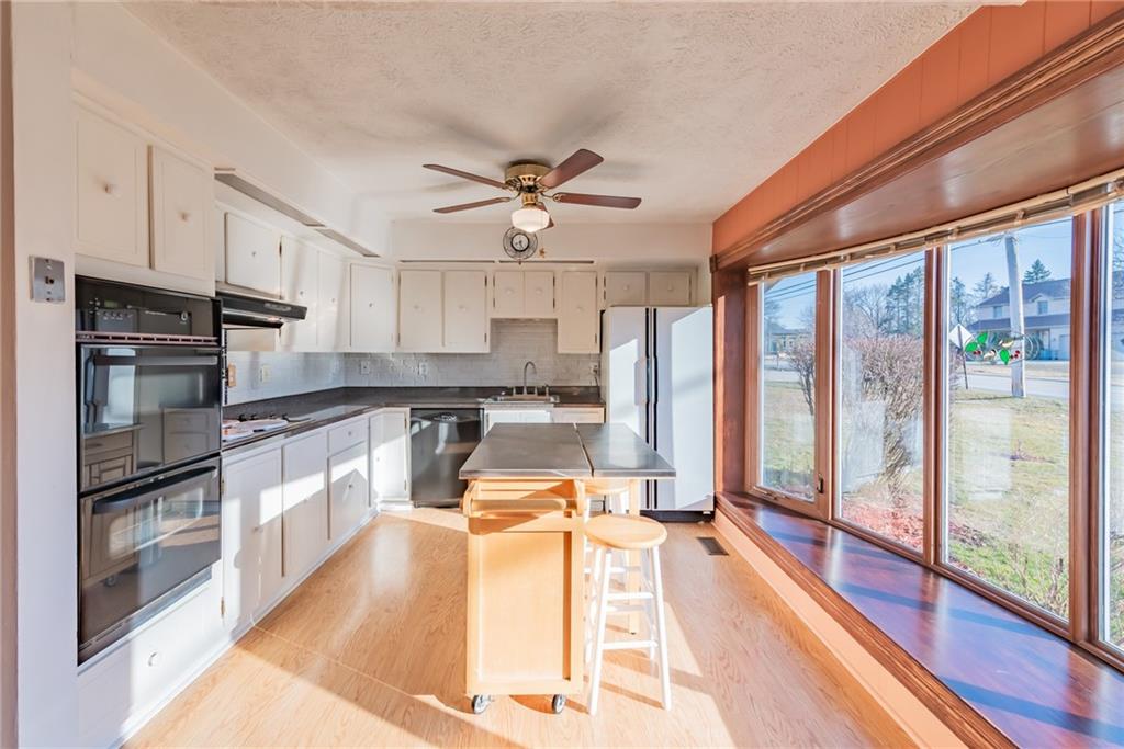 1541 Anderson Road Pittsburgh, PA 15209 - Photo 4 of 25