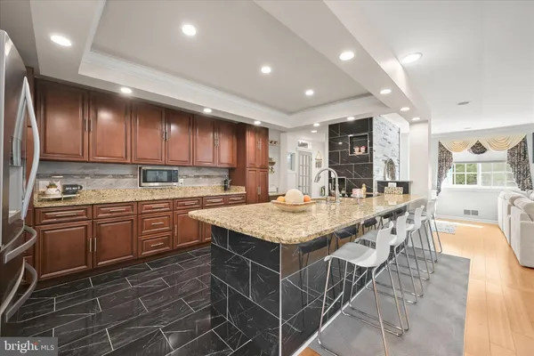 $899,000 | 1 Southview Court, Silver Spring, MD 20905