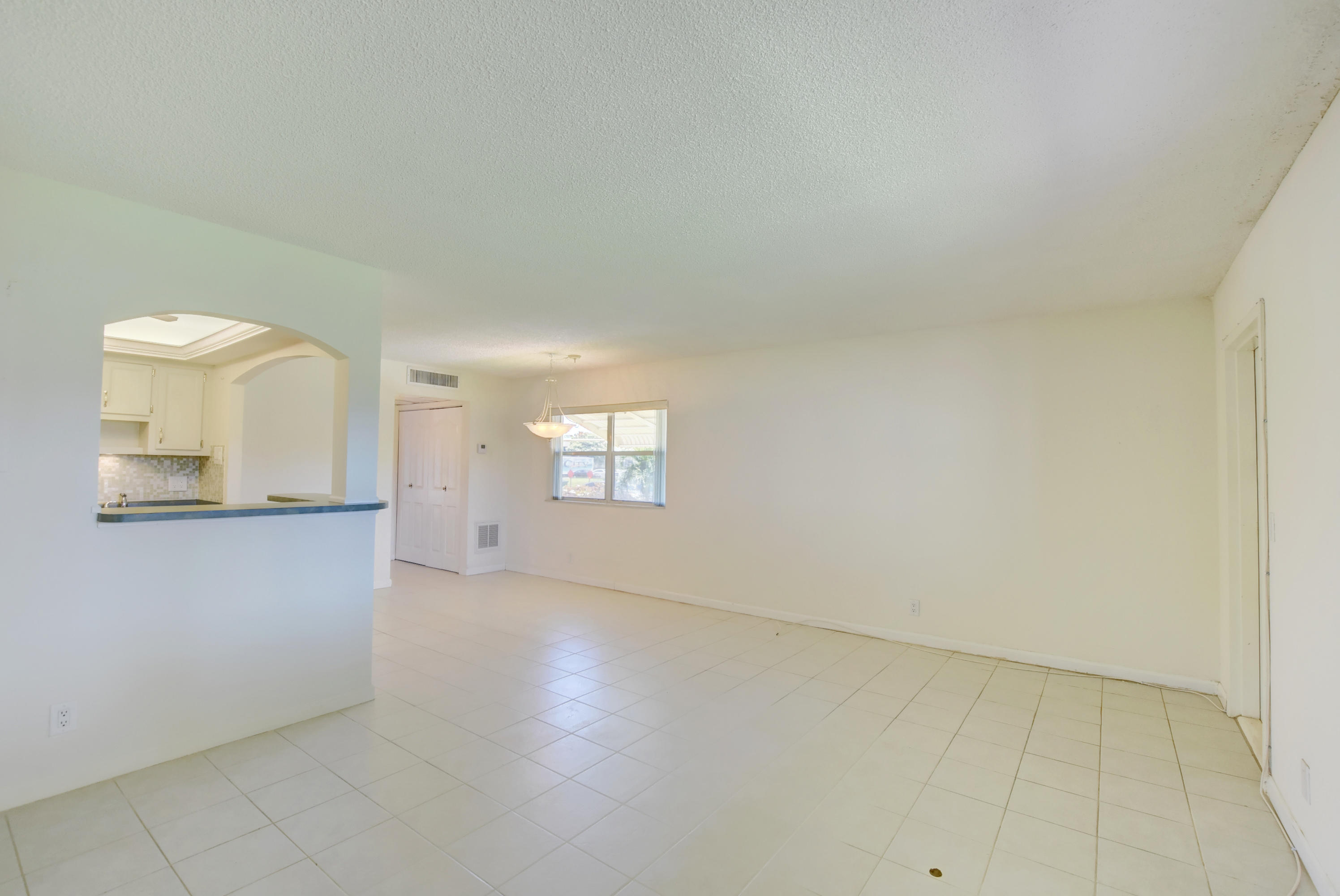 454 Monaco J Delray Beach, FL 33446 - Photo 7 of 22 07_ebf_7067and4more