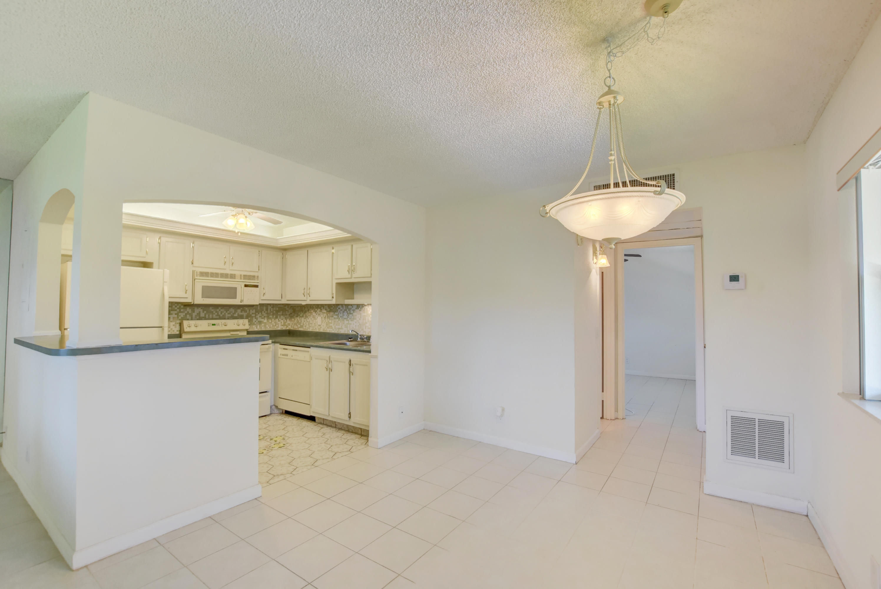 454 Monaco J Delray Beach, FL 33446 - Photo 10 of 22 10_ebf_7082and4more
