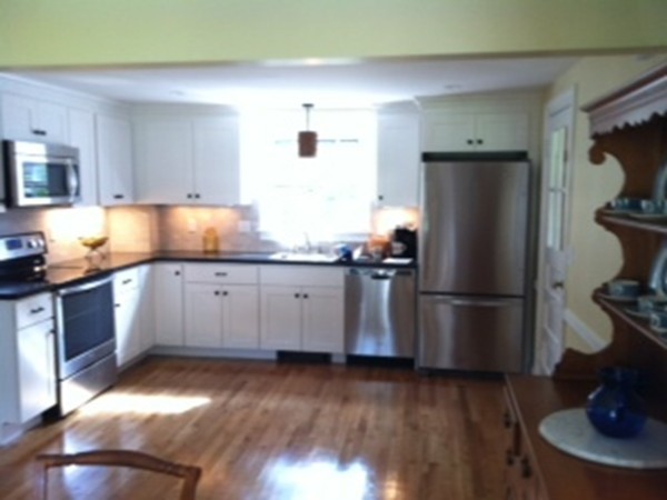 411 Common Street Walpole, MA 02081 - Photo 7 of 18 Gallery Image 7