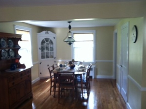 411 Common Street Walpole, MA 02081 - Photo 8 of 18 Gallery Image 8