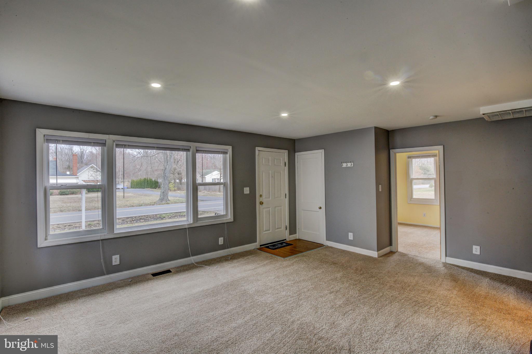 1263 Steamboat Road Shady Side, MD 20764 - Photo 3 of 25 Nice, bright family room