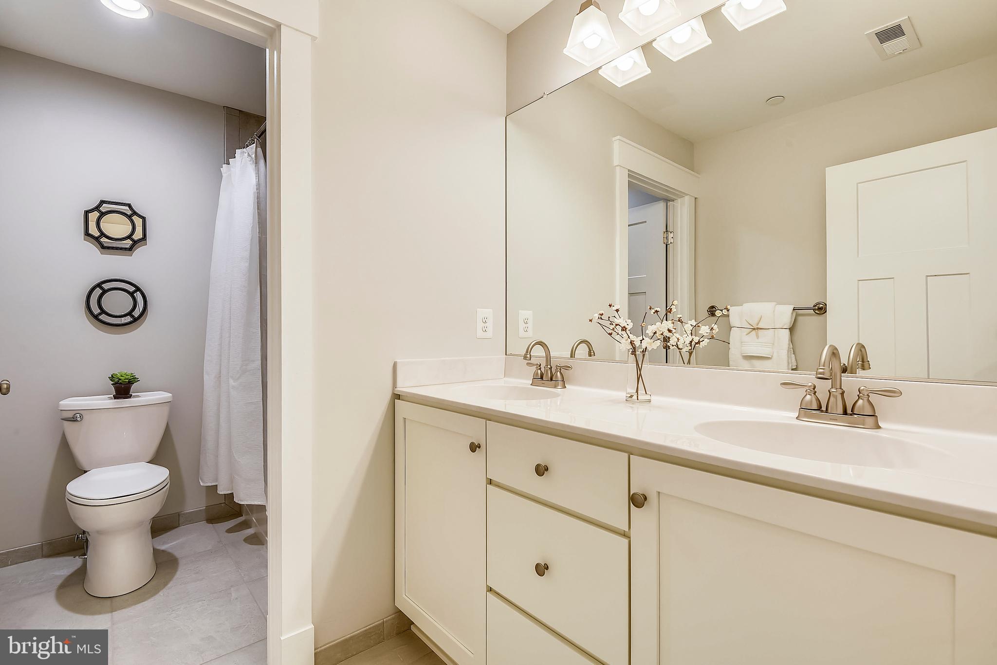 502 Teak Road Crownsville, MD 21032 - Photo 24 of 30 Upper Level Full Bath with Shower Room
