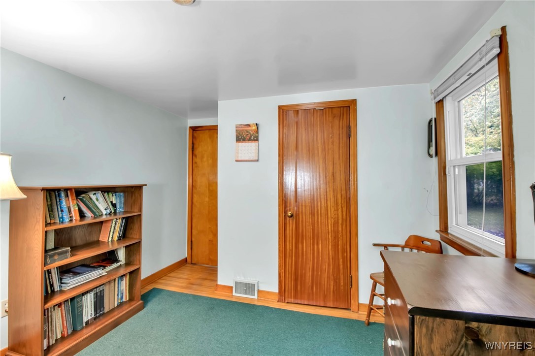 4100 Gunnville Road Clarence, NY 14031 - Photo 6 of 16