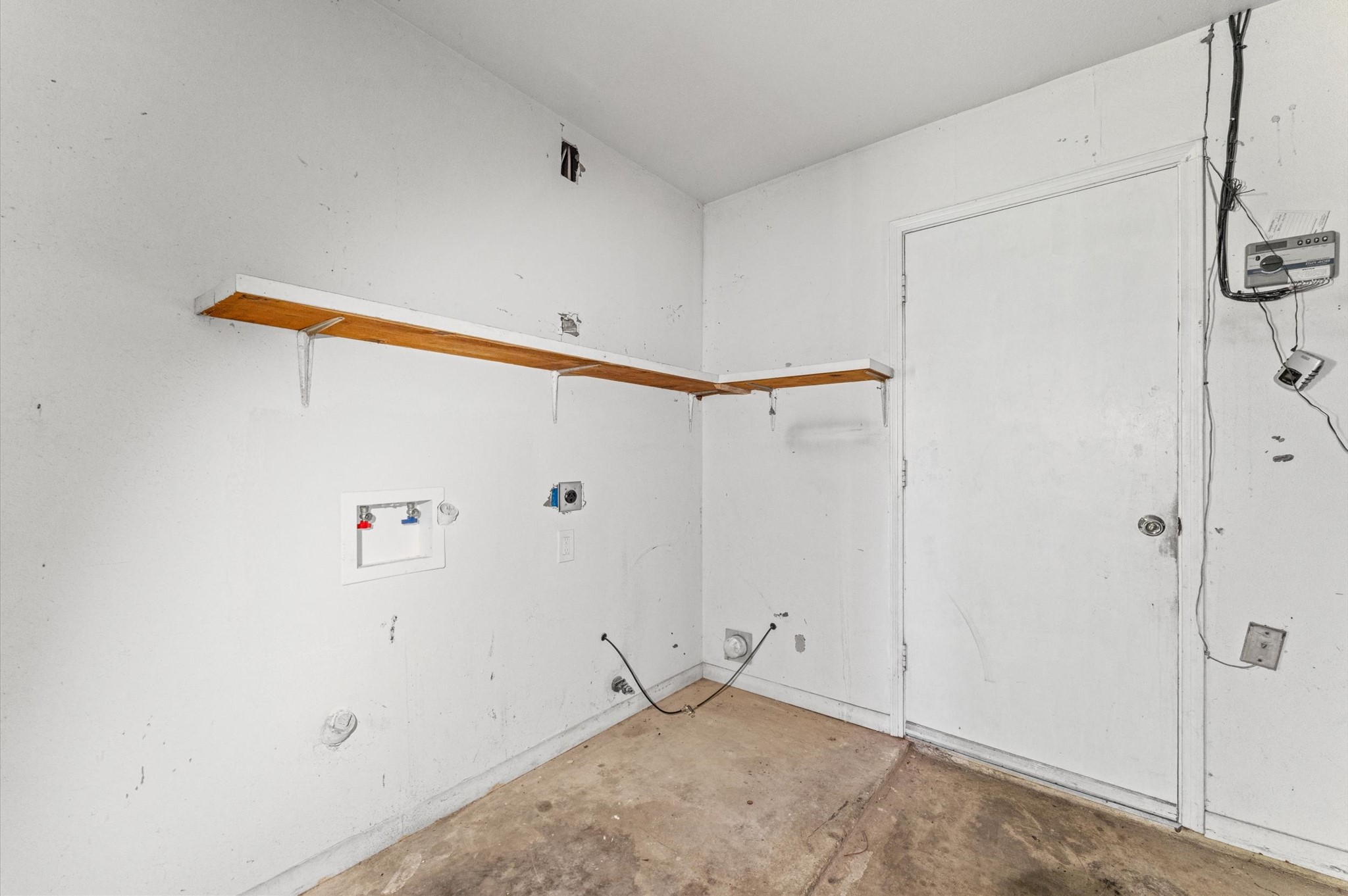 2702 Crowell Lane Baytown, TX 77521 - Photo 21 of 26 a view of an empty room