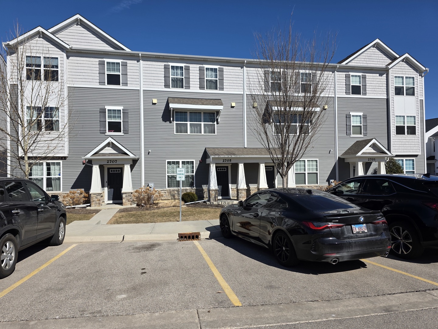 2707 Lily Lane Rolling Meadows, IL 60008 - Photo 2 of 17