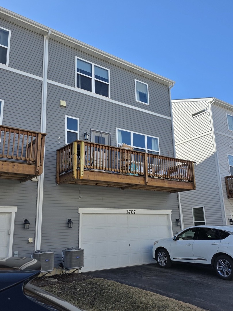 2707 Lily Lane Rolling Meadows, IL 60008 - Photo 3 of 17