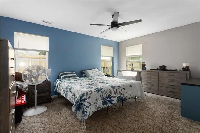 $240,000 | 303 West Broadway Street, Higginsville, MO 64037