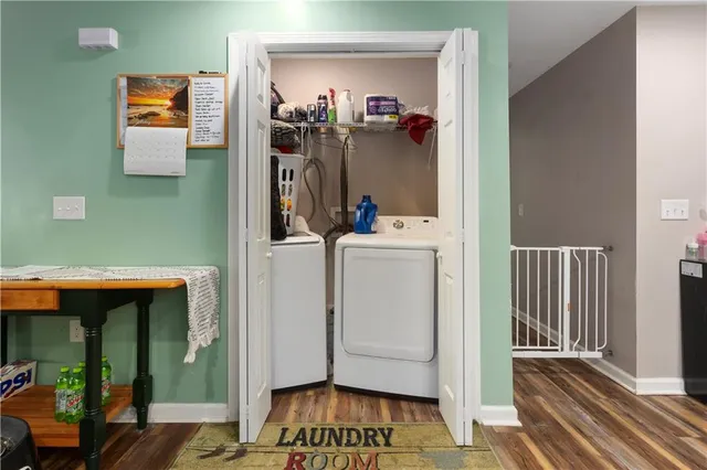 $240,000 | 303 West Broadway Street, Higginsville, MO 64037