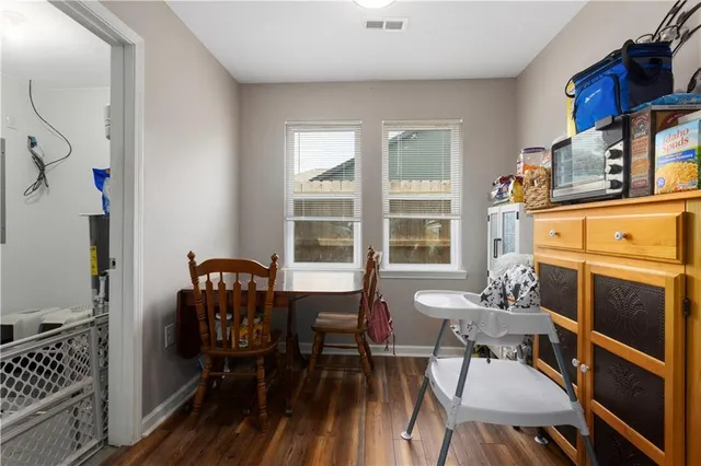 $240,000 | 303 West Broadway Street, Higginsville, MO 64037