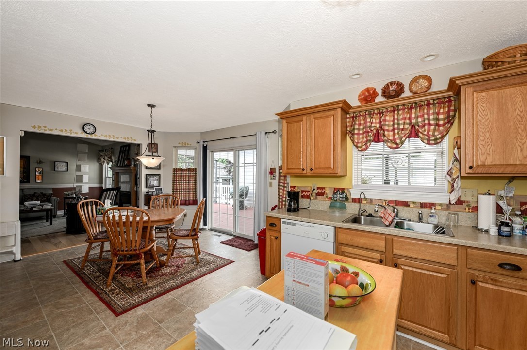 43 Sioux Drive Rittman, OH 44270 - Photo 20 of 44 Eat-In Kitchen
