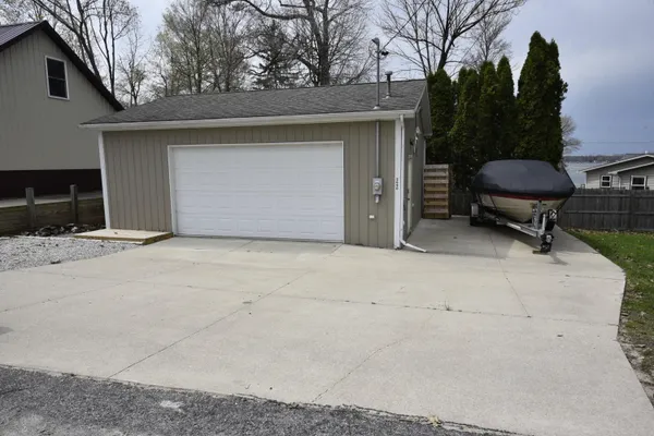 $69,000 | 2690 Ovid Street, Crystal, MI 48818