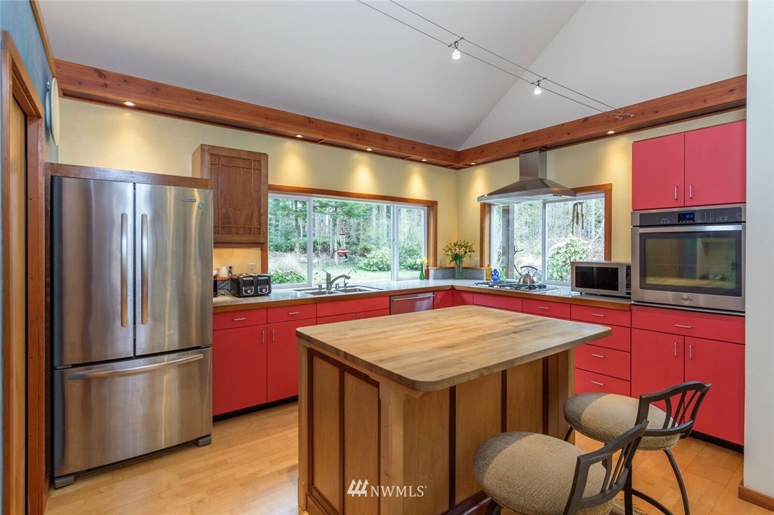 315 Schwartz Road Nordland, WA 98358 - Photo 9 of 25 Gallery Image 9
