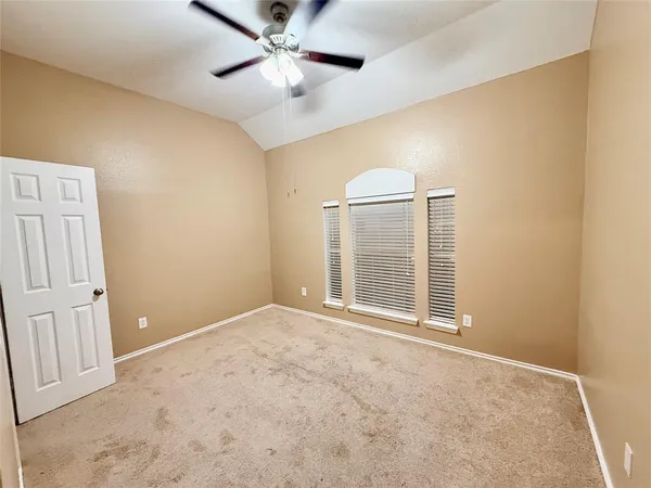 $2,600 | 3210 West Glenwood Drive, Wylie, TX 75098