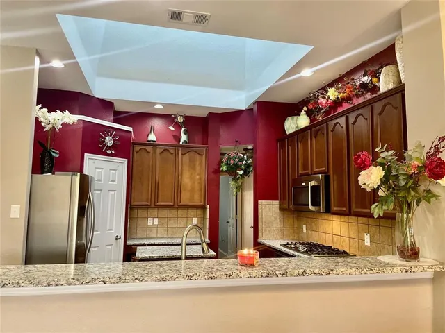 $2,600 | 3210 West Glenwood Drive, Wylie, TX 75098