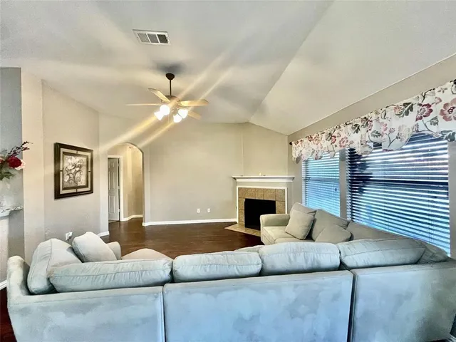 $2,600 | 3210 West Glenwood Drive, Wylie, TX 75098