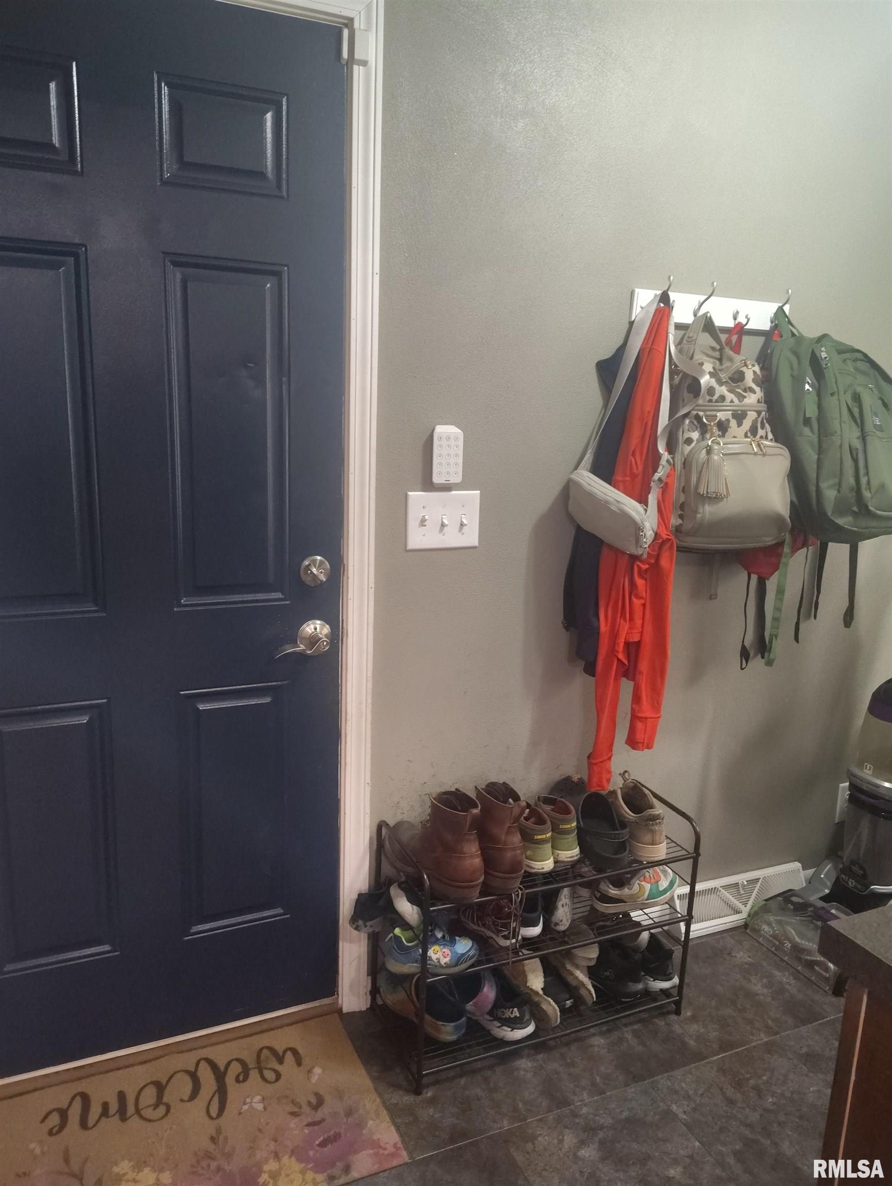 362 East Ash Street Canton, IL 61520 - Photo 20 of 56