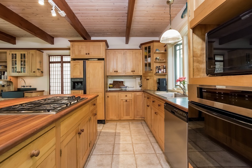 174 Mendell Road Rochester, MA 02770 - Photo 11 of 28 Gallery Image 11