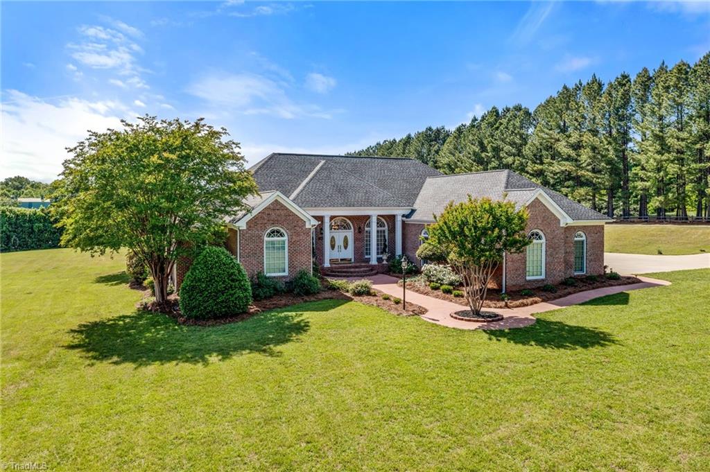 4447 Kendale Road High Point, NC 27265 - Photo 2 of 50